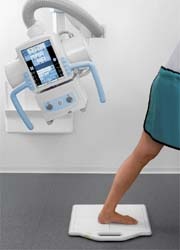 Photo: Digital X-ray unit with a wireless detector